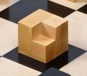 Jeu d'échecs vintage reproduit Bauhaus 1924, géométrique abstrait, en bois d'ébène et de buis naturel, pièces de 1,9 pouce, au meilleur prix - Product Image 4