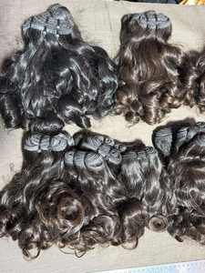 Extensions de cheveux humains 100% vierges indiens Remy, bouclés soyeux et ondulés, doux, épais, pleine densité, noirs naturels, pour usage en salon - Product Image 6