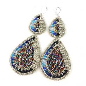 Pendientes Clásicos de Moda Hechos a Mano de Algodón Ligero con Diseño de Mariposa, Bordados con Cuentas de Semillas, Forma de Torre, Colores Personalizados, Estilo 77 - Product Image 4