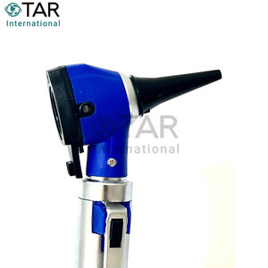 Otoscope de poche compact avec deux embouts de speculum, ampoule de rechange supplémentaire et pochette de protection pour l'examen des oreilles - Product Image 3