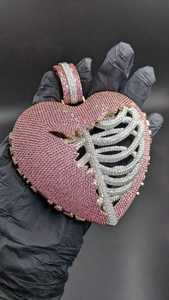 Colgante de Moissanita Rosa y Blanca con Pavé Estilo Hip Hop, Corazón Roto y Esqueleto para Mujer, Plata de Ley 925, Regalo de Propuesta para Enamorados - Product Image 6