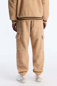 OEM Men Plush Sherpa Cargo Trousers Relaxed Fit Winter Fleece Jogger Men's Pants & Trousers Supplier - Product Image 4
