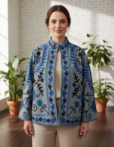 Veste en coton Suzani élégante brodée, taille unique, aux motifs bohèmes et traditionnels. - Product Image 2