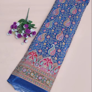 Tissu en crêpe naturel bleu roi avec broderie florale Paisley et imprimé placé, bordure ornementale épaisse pour Kurti et vêtements ethniques - Product Image 1