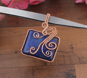 Dijes Unisex de Plata de Ley 925 con Baño de Platino Vintage, Engastados a Mano con Circonita Natural y Alambre, Cristal Curativo - Product Image 4