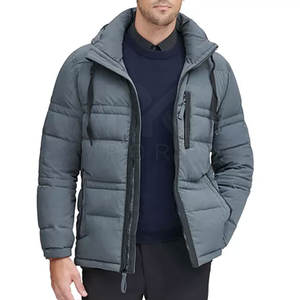 Chaqueta de Invierno Acolchada y Cómoda con Relleno Térmico y un Moderno Diseño Acolchado - Product Image 4