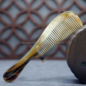 Peine de cuerno de búfalo ecológico, accesorio para el cabello biodegradable y duradero - Product Image 1