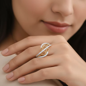 Elegante Anillo de Compromiso de Oro con Doble Hilera de Diamantes en Forma de Ola Infinita - Product Image 6