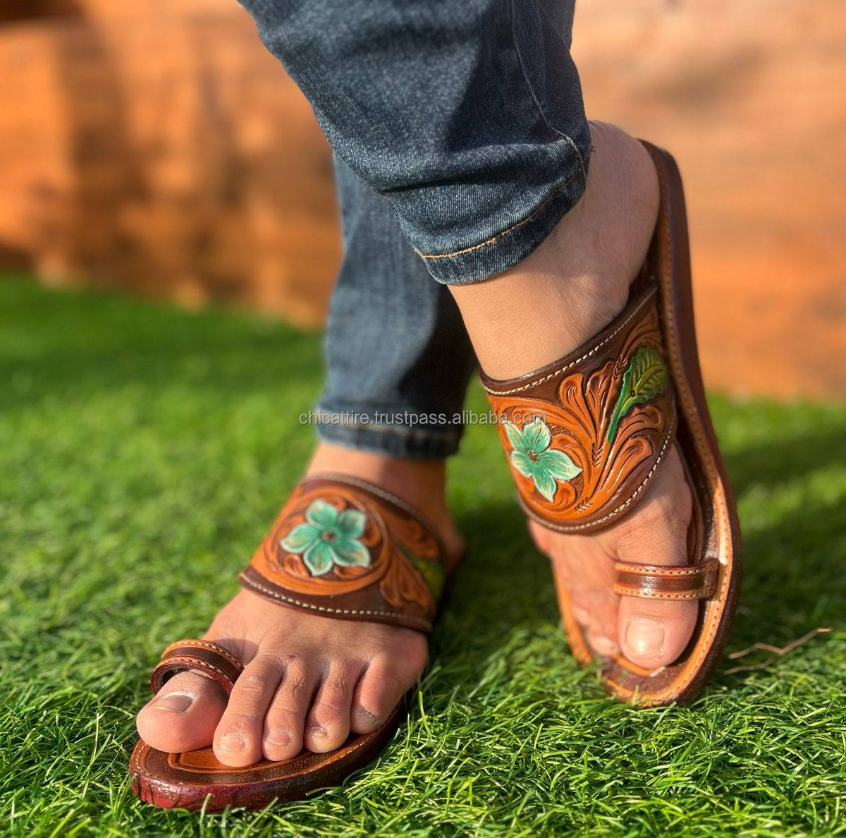 สีน้ำตาล