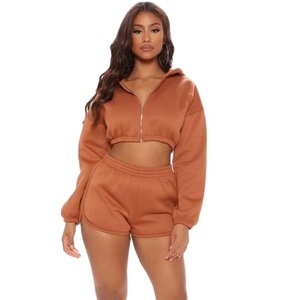 Sweats à capuche et shorts à fermeture éclair pour femmes taille élastique et cordon de serrage OEM ensembles de costumes d'été pour femmes vêtements de jogging décontractés OEM 2026 - Product Image 1