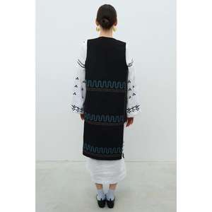 Wholesale <b>Women</b> <b>White</b> Embroidered Long Midi Dress with Black Ethnic Vest Floral Boho Eco-Friendly Natural Waist Kurti Set - Product Image 4