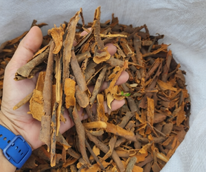 Canela Cassia en Trozos al por Mayor, Ideal para Moler en Polvo para Té y Especias, Grado Alimenticio, Fabricante y Proveedor - Sra. Grace - Product Image 3