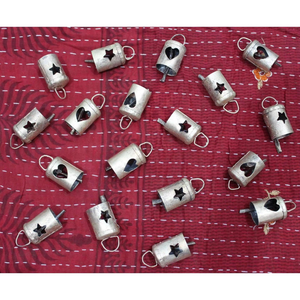 Campanas de Viento Vintage de Metal Rústico y Elegante con Diseño de Estrella y Corazón para Decoración de Jardín, Patio y Hogar, Regalo Artesanal Hecho a Mano - Product Image 3