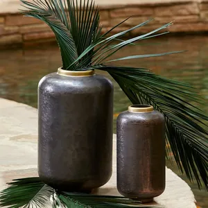 Florero de Hierro Hecho a Mano, Elegante Recipiente Decorativo para Arreglos Florales, para Fabricantes de Muebles, Decoración del Hogar, Bronce Hecho a Mano - Product Image 4