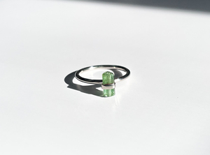 Natural Rough Green Tourmaline Bar Vertical Gemstone Ring in 925 Silver Artisan Jewelry - Product Image 5