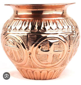 Lota en cuivre de qualité de classe mondiale avec couvercle forme ovale Mini en taille tendance hindouisme Pooja Lota Mini pot d'eau hautement poli - Product Image 1