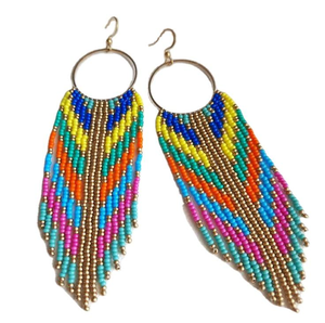 Boucles d'oreilles brodées à la main avec des perles de rocaille personnalisées pour filles, d'Inde, par MD HANDICRAFTS - Product Image 3