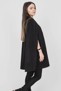 Capa de Lana Negra Hecha a Mano, Elegante Abrigo de Invierno para Mujer - Product Image 4
