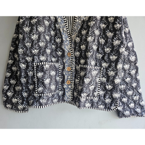 เสื้อแจ็คเก็ตผ้าฝ้ายแบบกลับด้านได้ ลายพิมพ์บล็อกทำมือ ลายดอกไม้ เสื้อโค้ทผู้หญิง สำหรับฤดูใบไม้ร่วงและฤดูหนาว ของขวัญสำหรับเธอ - Product Image 5