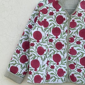 Chaqueta Acolchada de Algodón para Mujer, Estampado Floral de Granada, Manga Larga, Cierre de Botones, Ropa de Abrigo de Otoño, Largo Regular - Product Image 4