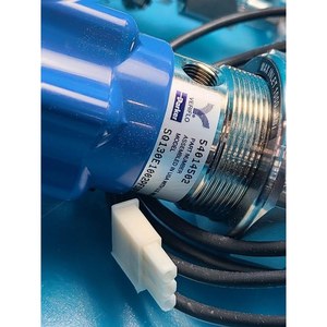 Régulateur de point d'utilisation Parker VERIFLO SQ130E1002PFS8FFSF+SETRA 225 54014502+225 UHP d'occasion – Équipement semi-conducteur de seconde main - Product Image 4