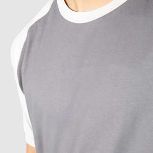 Camiseta de Manga Raglán Personalizada para Hombre, 100% Algodón, Ligera, Corte Regular, Cuello Redondo de Dos Tonos, Transpirable, Ropa Casual de Calle, OEM ODM - Product Image 5