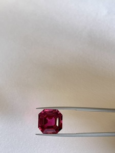 Turmalina Rosa Rubelita Natural, Corte Asscher, 8.59 Quilates, Certificada por IGI, 12x12.5x8 MM, Calidad AAA, Color Claro, 8mm - Product Image 5