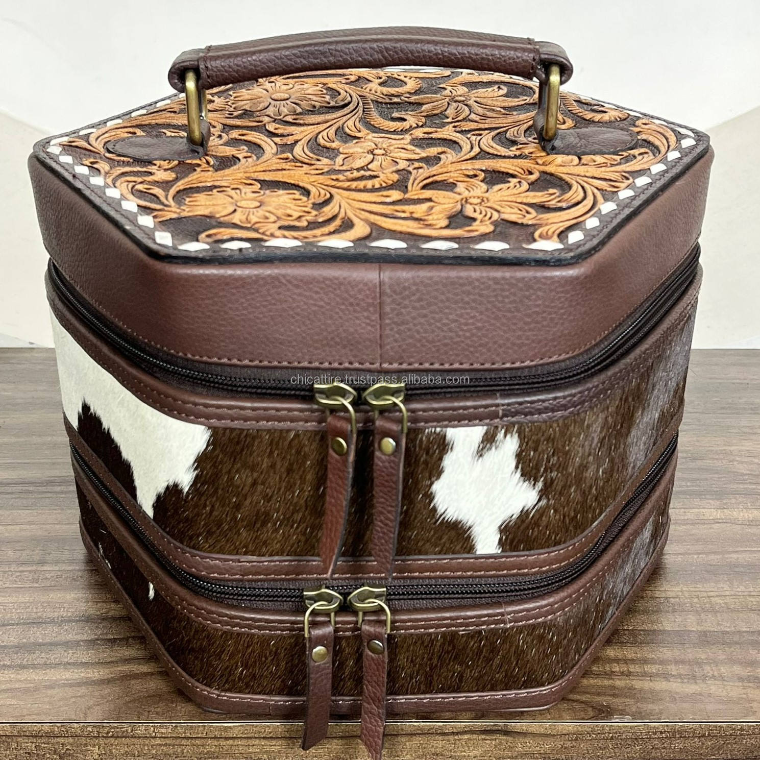 สีน้ำตาล