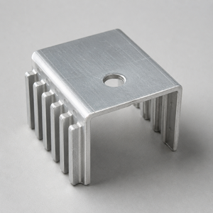 Fabrication de tôles en aluminium OEM ODM - Pièces estampées en aluminium, dissipateur thermique estampé - Product Image 2
