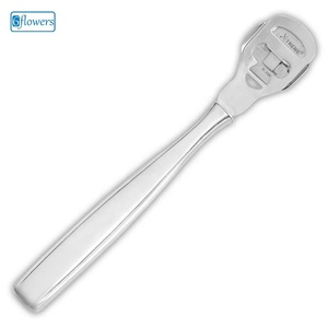 6flowers Éliminateur de cuticules en acier inoxydable, outil professionnel de soin des ongles, conception manuelle à une face pour usage DIY - Product Image 1