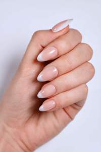 Faux ongles laiteux nude personnalisés en ABS chromé argenté, taille moyenne, 24 formes, à presser, artificiels, style français, amande, avec estampage doré, vente en gros - Product Image 5