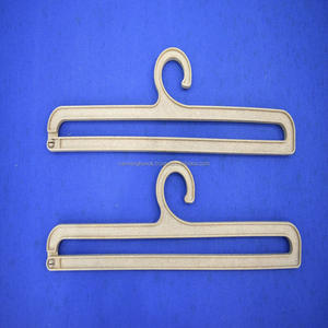 Cintre de haute qualité 230x13mm en matériau de balle de riz, crochet pour écharpe et ceinture avec trou pour attache, présentoir de supermarché pour accessoires vestimentaires - Product Image 2