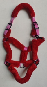 Harnais pour cheval en polaire rouge avec sangles en nylon rose et boucles noires, avec couleur et logo personnalisés, quincaillerie en laiton zinc, tailles en gros - Product Image 5
