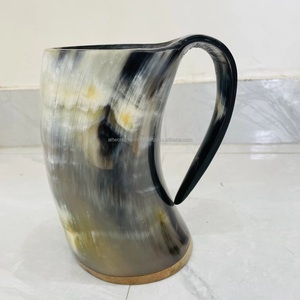 Taza de cerveza de cuerno de búfalo pulido, auténtica, hecha a mano, inspirada en la artesanía de artesanos indios. - Product Image 1