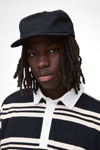Casquette Snapback Ajustable Personnalisée de Qualité Supérieure, Visière Plate Classique, Matériaux de Qualité Supérieure, Respirante, pour un Usage Quotidien - Product Image 5