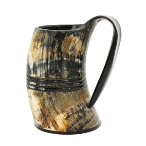 Chope à bière artisanale en corne de bœuf naturelle avec logo personnalisé, écologique, authentique et moderne, vente en gros - Product Image 4