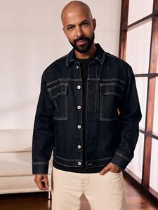 Veste en jean vintage lavé, conçue avec un tissu en coton respirant et léger de qualité supérieure, coupe classique et durable. - Product Image 4
