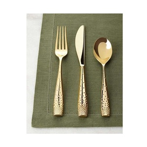 Elegante colección de cubiertos con superficie pulida, construcción duradera y peso equilibrado, ideal para la cocina y el comedor del hogar. - Product Image 2