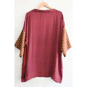 Robe kimono courte en soie indienne faite à la main pour femmes, imprimée, pour le spa, la détente, la nuit et la maison - Product Image 5