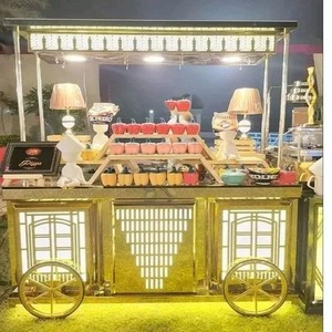 Pavillon Buffet Emblème Nocturne |   Station de restauration élégante noire et dorée pour mariages et banquets - Product Image 3