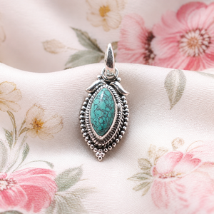 Collier pendentif en argent sterling 925 avec turquoise bleue naturelle de forme marquise, style minimaliste fait main, plaqué or rose, bijoux pour femmes - Product Image 1