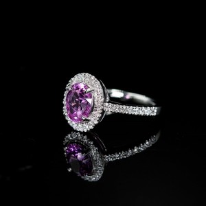Bague de fiançailles et de mariage ovale en zircon rose tendance avec halo de diamants sertis pavé, en argent 925, pierre précieuse de luxe pour femme - Product Image 4