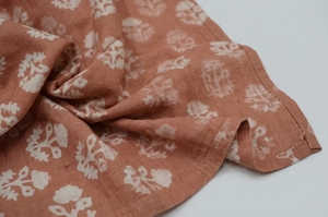 Tissu en coton léger imprimé à la main, écologique, motif floral pêche Sanganeri, textile indien de Jaipur, pour robes et sacs pour filles - Product Image 4