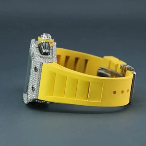 Montre de luxe avec diamants ronds de qualité supérieure, bracelet en caoutchouc, cadran intelligent personnalisé avec diamants moissanite, montre de luxe pour homme et femme - Product Image 2