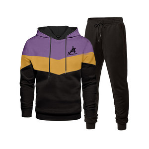 Conjuntos Deportivos para Hombre con Marca Personalizada Disponible, Construcción en Tela Premium con Opciones de Logotipo Personalizado, Transpirables y de Buena Calidad - Product Image 1