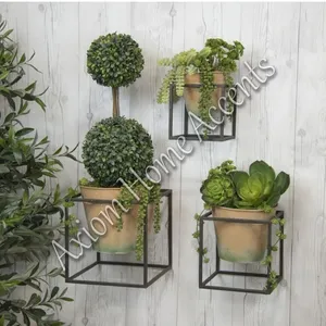 Jardinière en métal de style vintage, idéale pour rehausser l'esthétique de votre jardin par Axiom Home Accents, ajoutant une touche décorative - Product Image 4