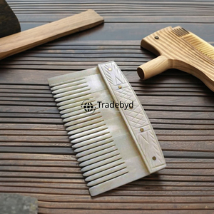 Tradebyd หวีผมมืออาชีพ พรีเมียม ทำด้วยมือ อุปกรณ์จัดแต่งทรงผม อุปกรณ์ดูแลเส้นผมจากธรรมชาติ - Product Image 3