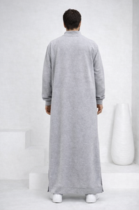 Thobe d'hiver en polaire à col montant, style arabe de Dubaï, pour hommes musulmans, en tissu thawab de qualité, Jubbah arabe au design moderne, personnalisable - Product Image 5