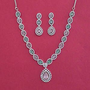 Hermoso Collar Clásico de Diseño con Circonita Cúbica y Baño de Rodio 444099 - Product Image 5