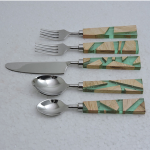 Ensemble de couverts traditionnels à manche en bois, 5 pièces, lavables au lave-vaisselle, finition polie miroir - Product Image 3